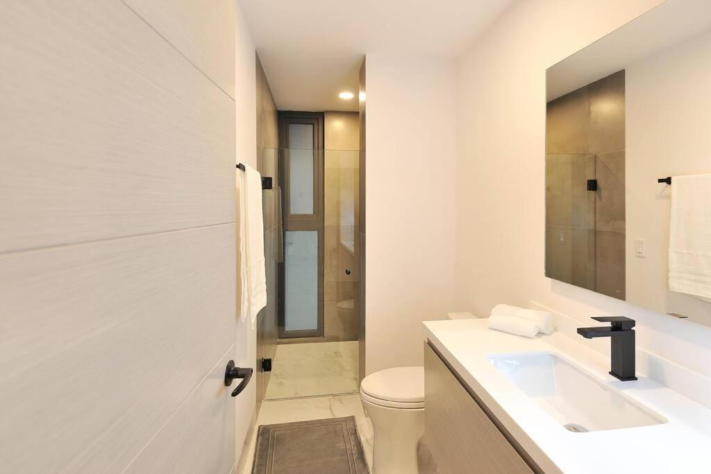Great Location 2Bd 2Bth Walking Distance To Medano Apartman Cabo San Lucas Kültér fotó
